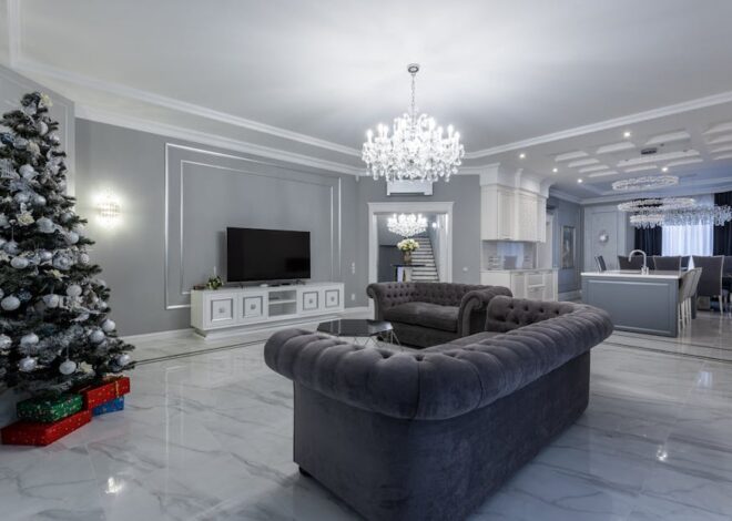 Tapczan przy choince: bezpieczne odległości, tkaniny i porządki w święta