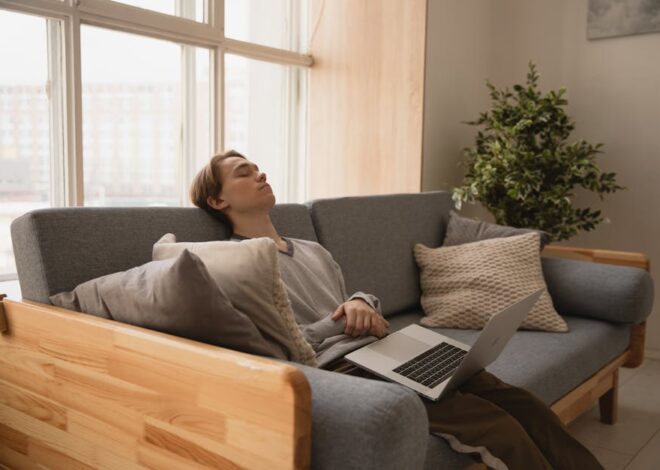 Tapczan do pokoju gościnno-biurowego: wymiary, układy, akustyka i przechowywanie bez kompromisów